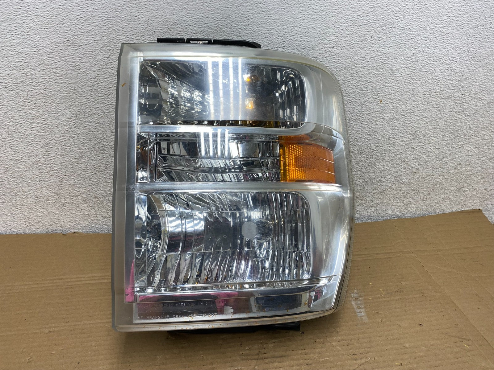 2008-2014 Ford Econoline E150 E250 E350 Left Driver LH Headlight AG8987 DW0