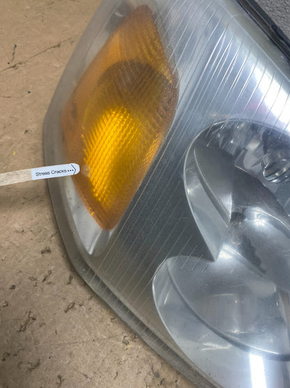 2002 to 2009 Gmc Envoy Right Passenger RH Side Headlight Halogen Z7914 DW4