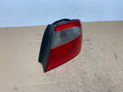 2002 to 2005 Saab 9-5 95 Right Passenger RH Side Tail Light AC0315 LK2
