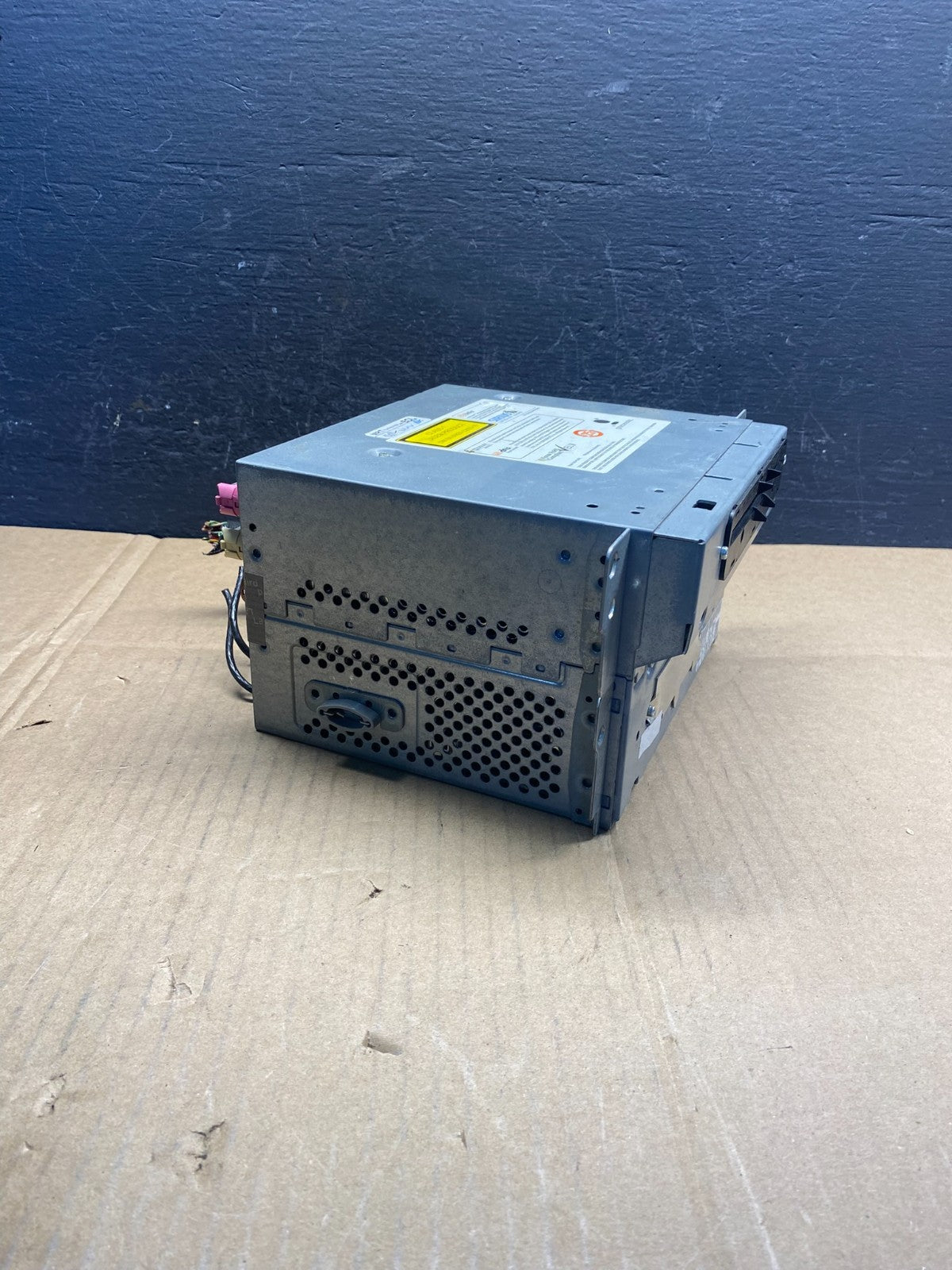 2010-2012 BMW 5-Series Harman/Becket Radio Audio Amplifier Amp AD1681 DG2