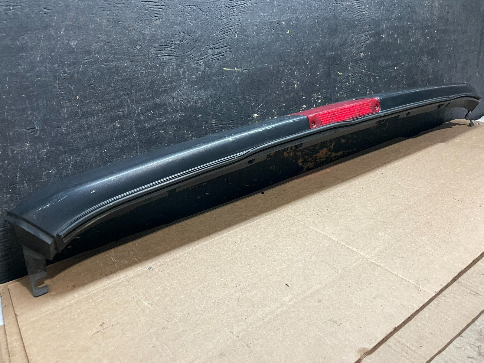 2003 to 2020 Chevrolet Express 3rd Third Brake Light Trim Spoiler Y9325 DG1