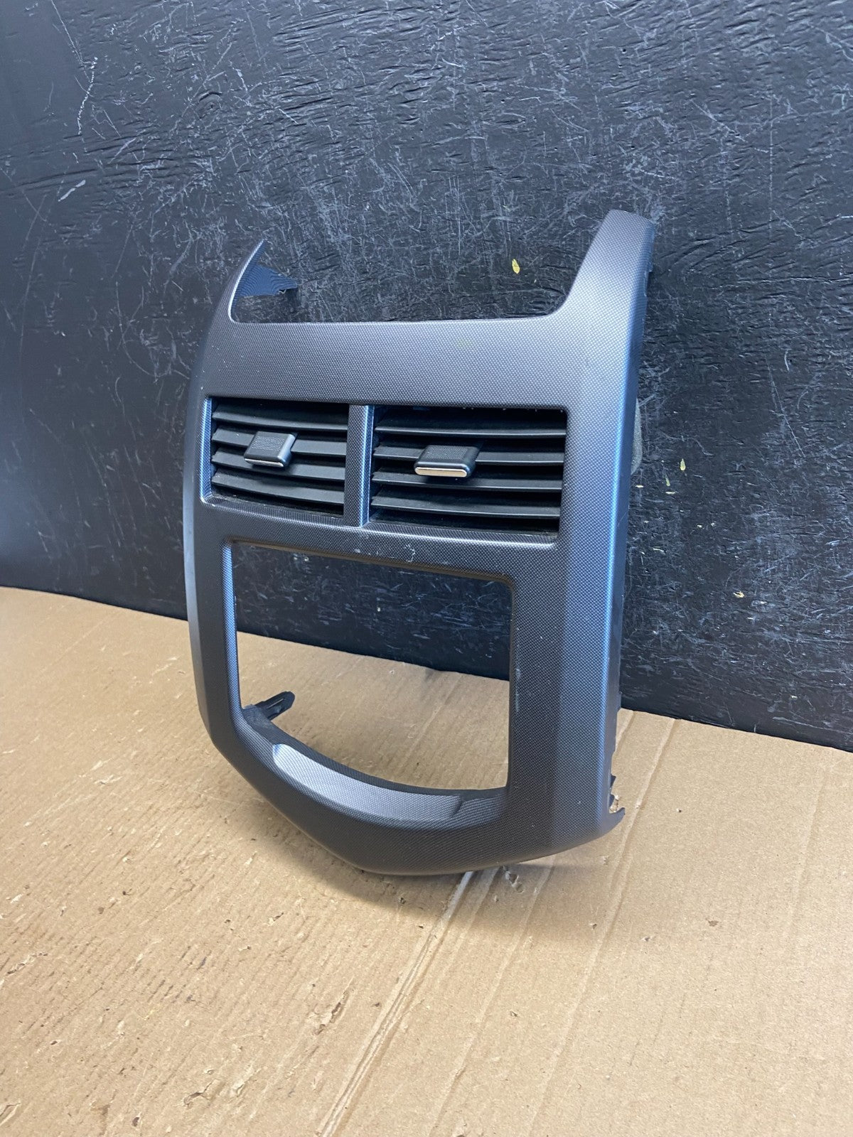 2012-2016 Chevrolet Sonic Center Dash Radio Air Vent Trim Bezel AE3891 DG1