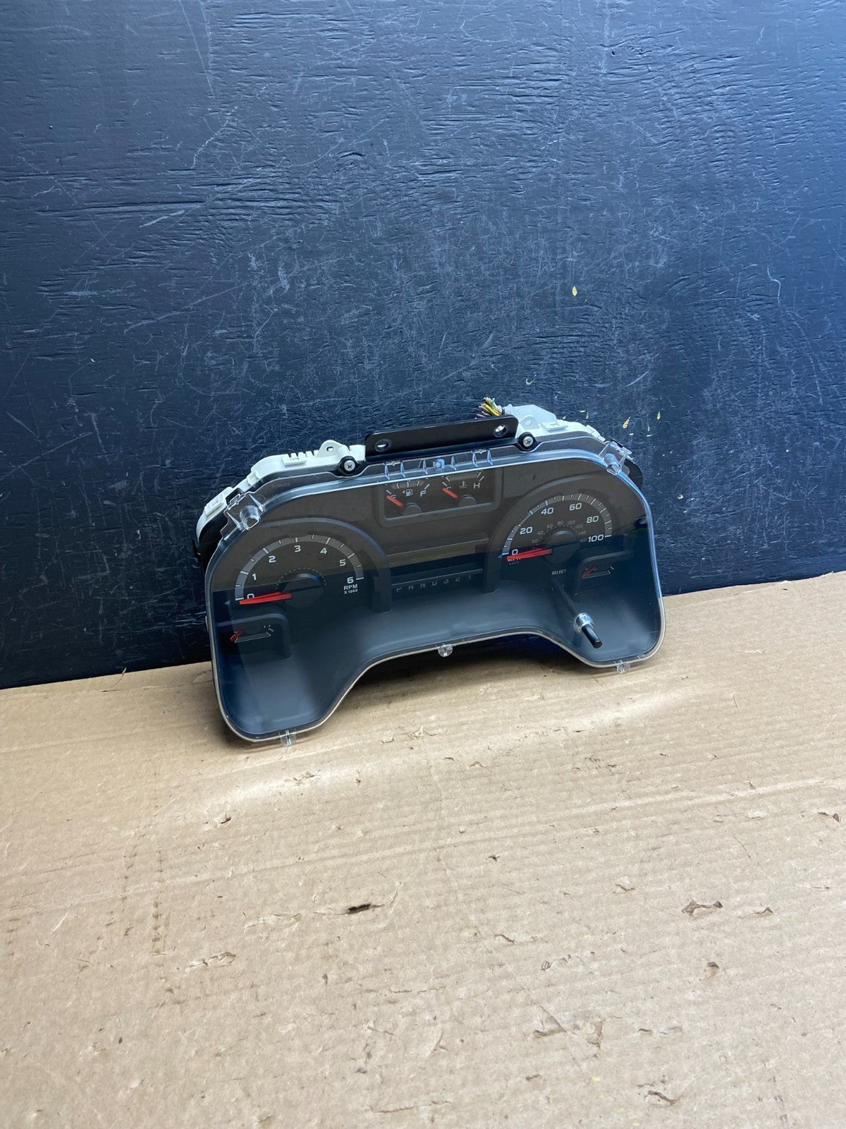2014 2015 Ford E150 E250 E350 VAN Gauge Speedometer Cluster AF2656 DG0