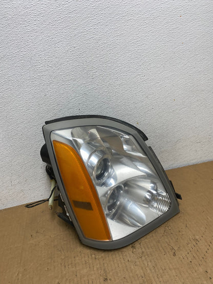 2004 to 2009 Cadillac SRX Right RH Side Xenon Headlight AD1062 DW2