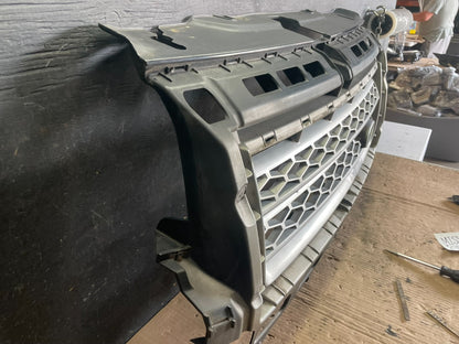 2008 to 2010 Land Rover LR2 Front Bumper Grille Grill P8727 DG2