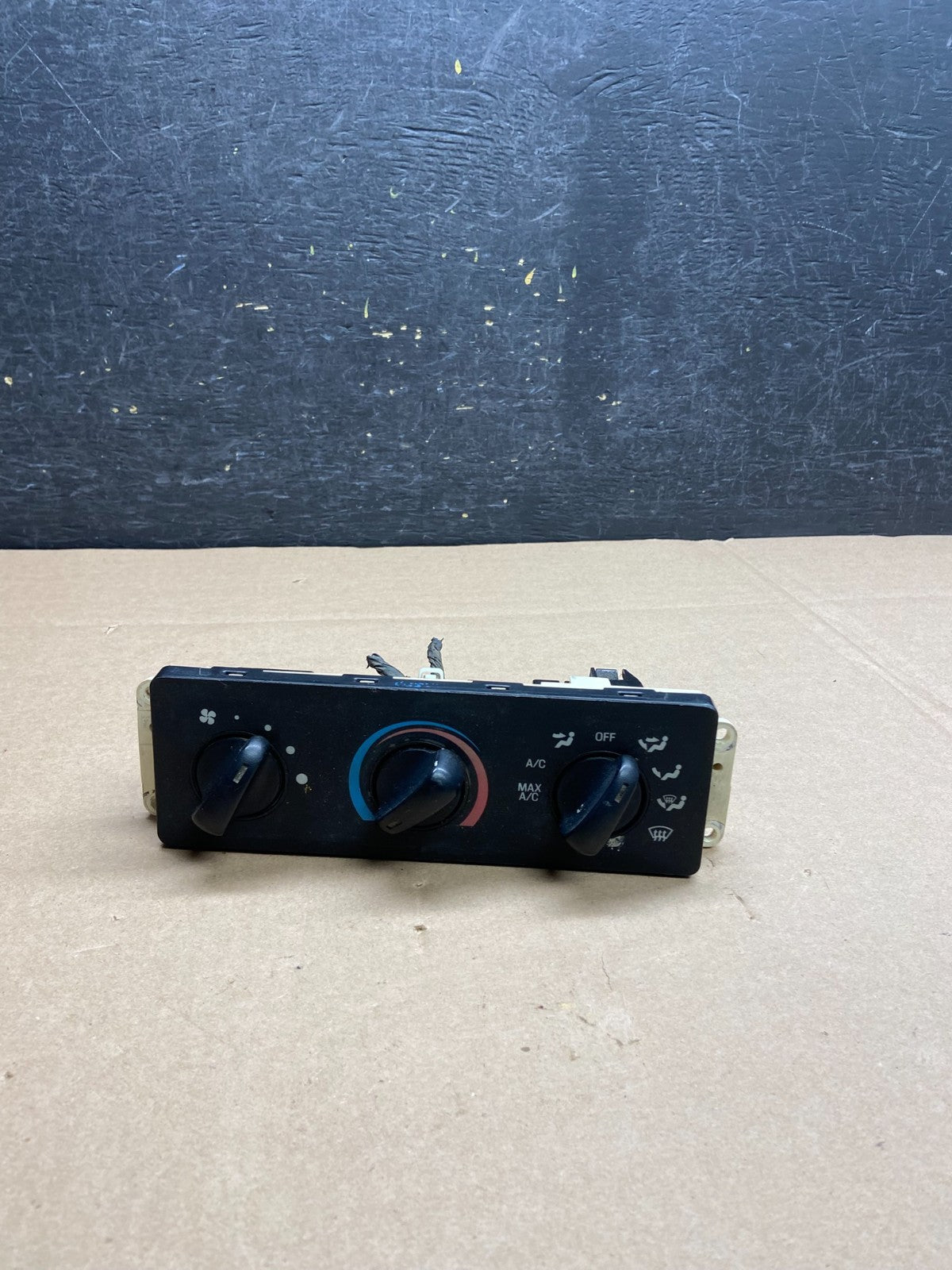 1999 to 2004 Ford F250 F350 Super Duty Heater A/C Climate Control AI6224 DG0