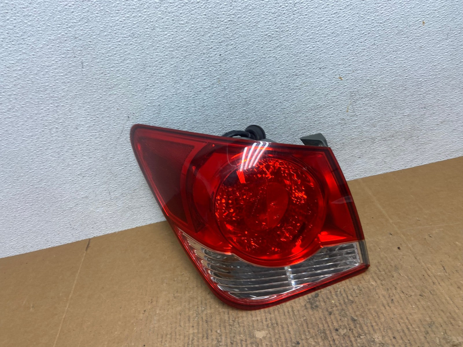 2011 2012 2013 2014 Chevrolet Cruze Left Driver LH Side Tail Light AE2597 LK0