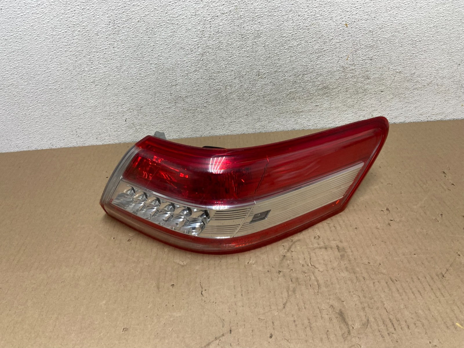 LED TRIM 2010 to 2011 Toyota Camry Right Passenger RH Tail Light AG5914 DW0