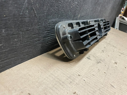 1991 to 1995 Acura Legend Sedan 4Door Front Upper Grill Grille i7685 DG6