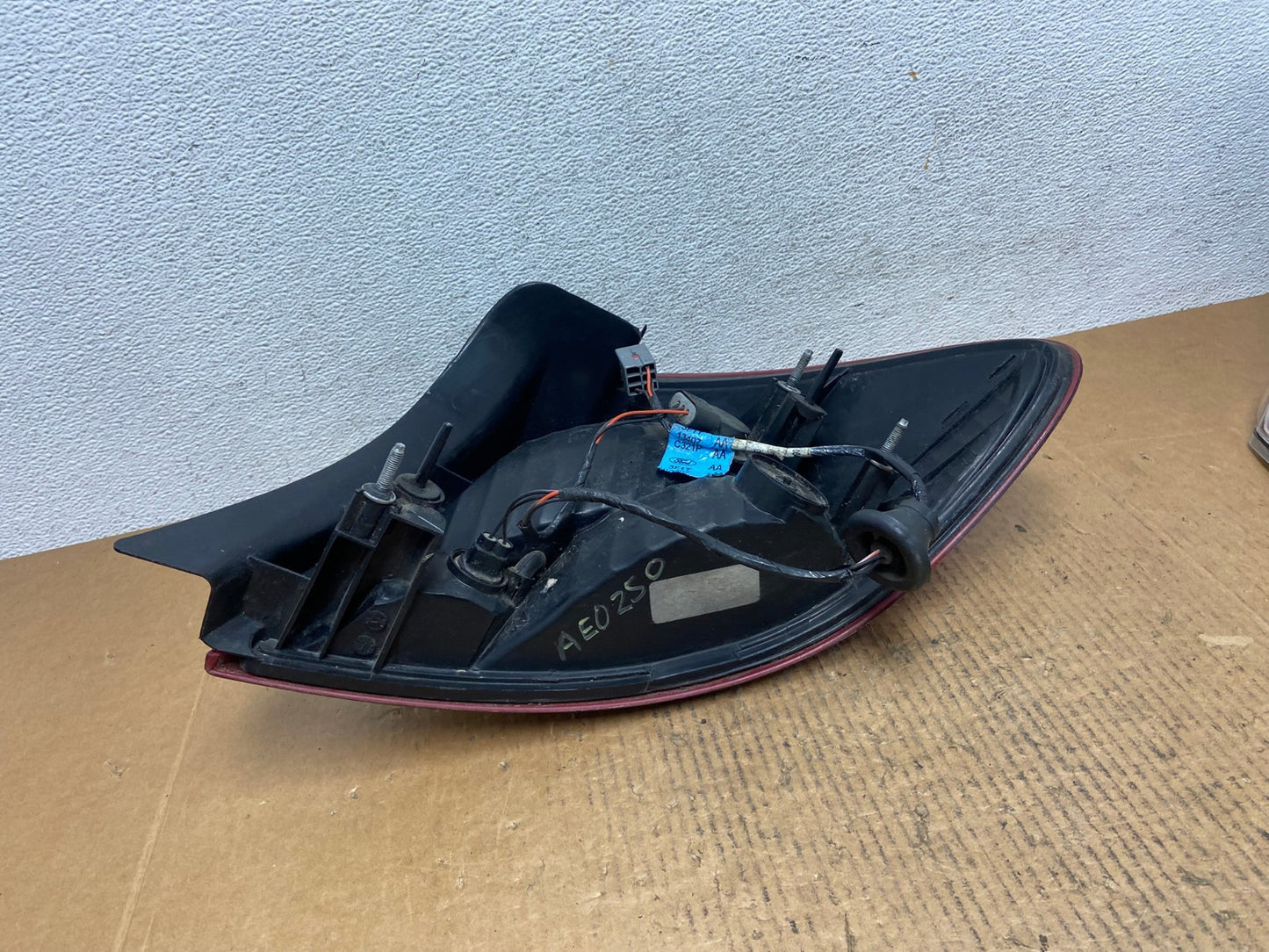 2000 2001 2002 2003 Ford Taurus Left Driver Lh Side Tail Light AE0250 LK6