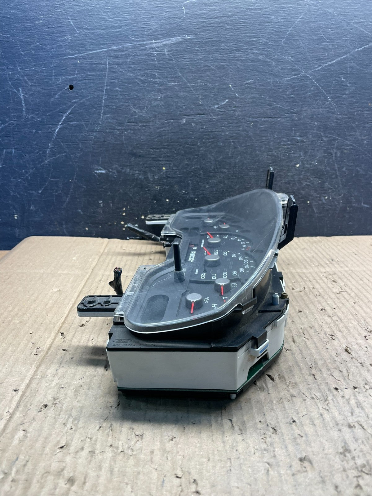 2004 2005 Ford Explorer Speedometer Cluster Gauge S2381 PS2
