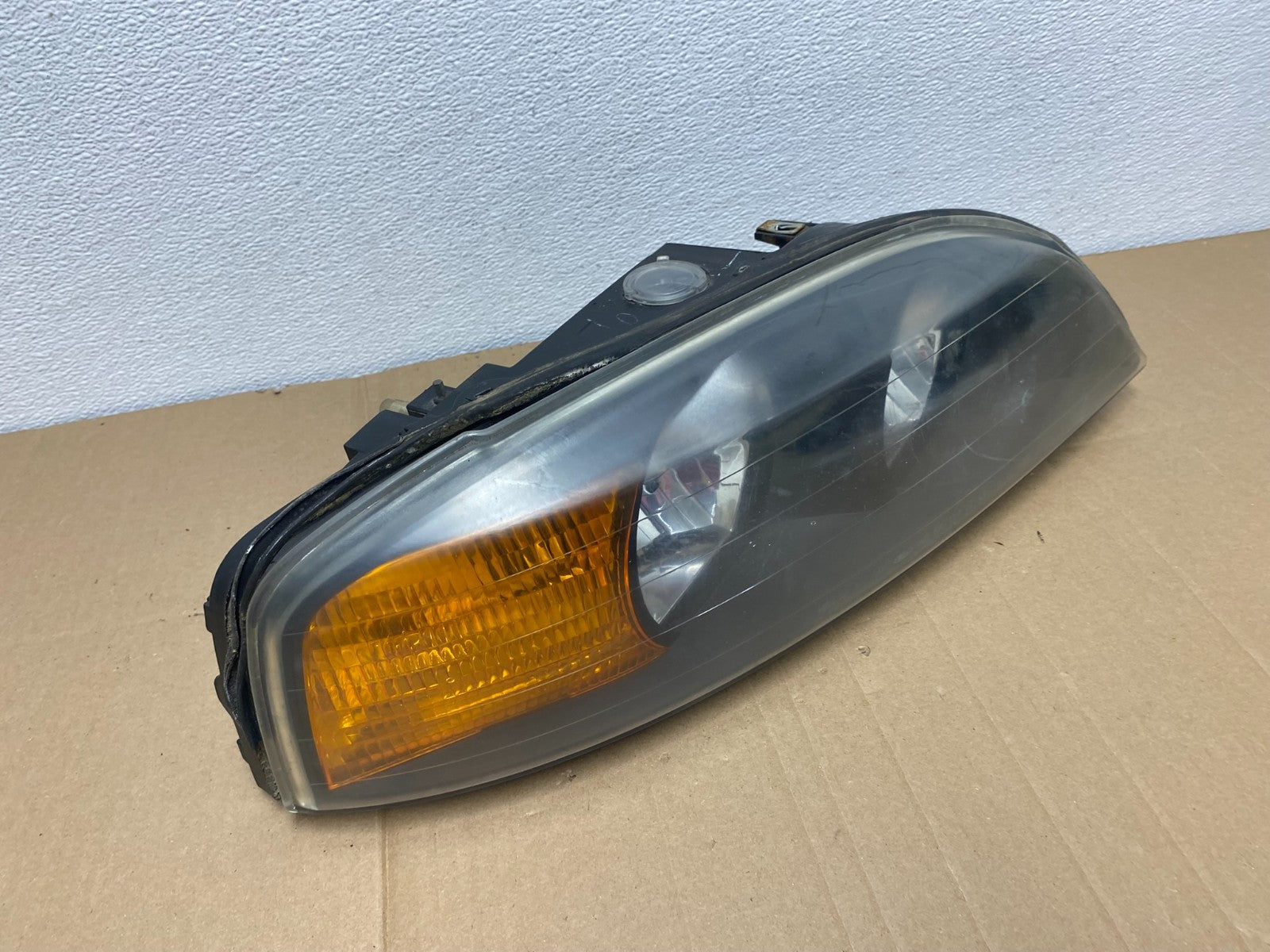 2000 to 2002 Lincoln Ls Right Passenger RH Side Headlight Halogen Oem AB8029 DW2