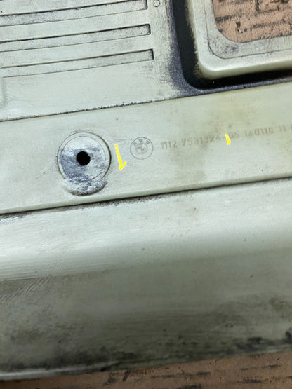 2006 to 2008 BMW 330i 530i Plastic Engine Cover Shield U7998 DG8
