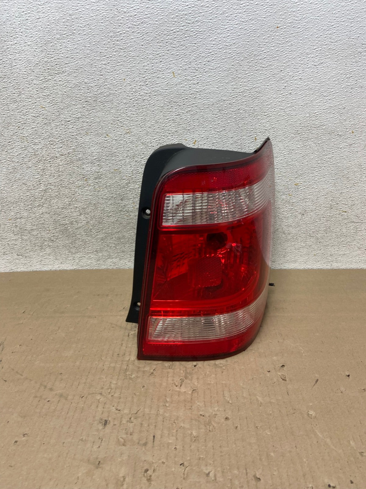 2008 to 2012 Ford Escape Right Passenger RH Side Tail Light AI2253 LK0