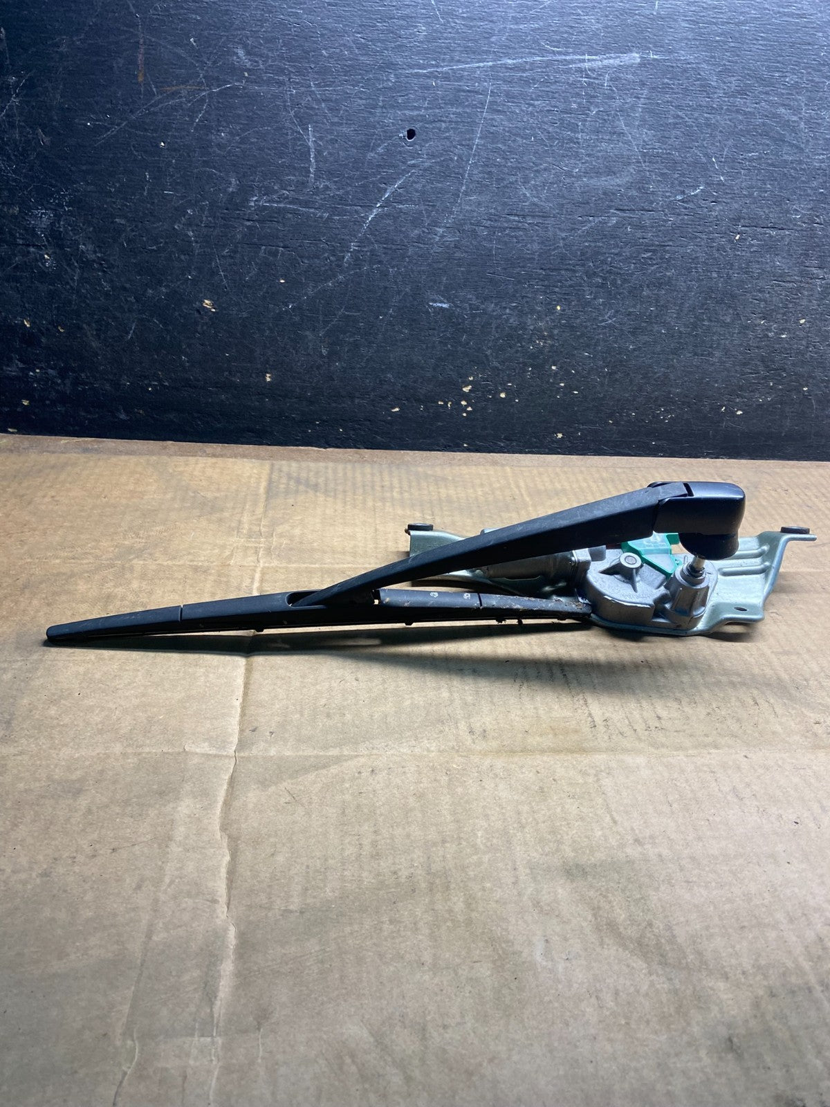 2009 to 2013 Subaru Forester Rear Windshield Washer Wiper Motor Y4519 PS2