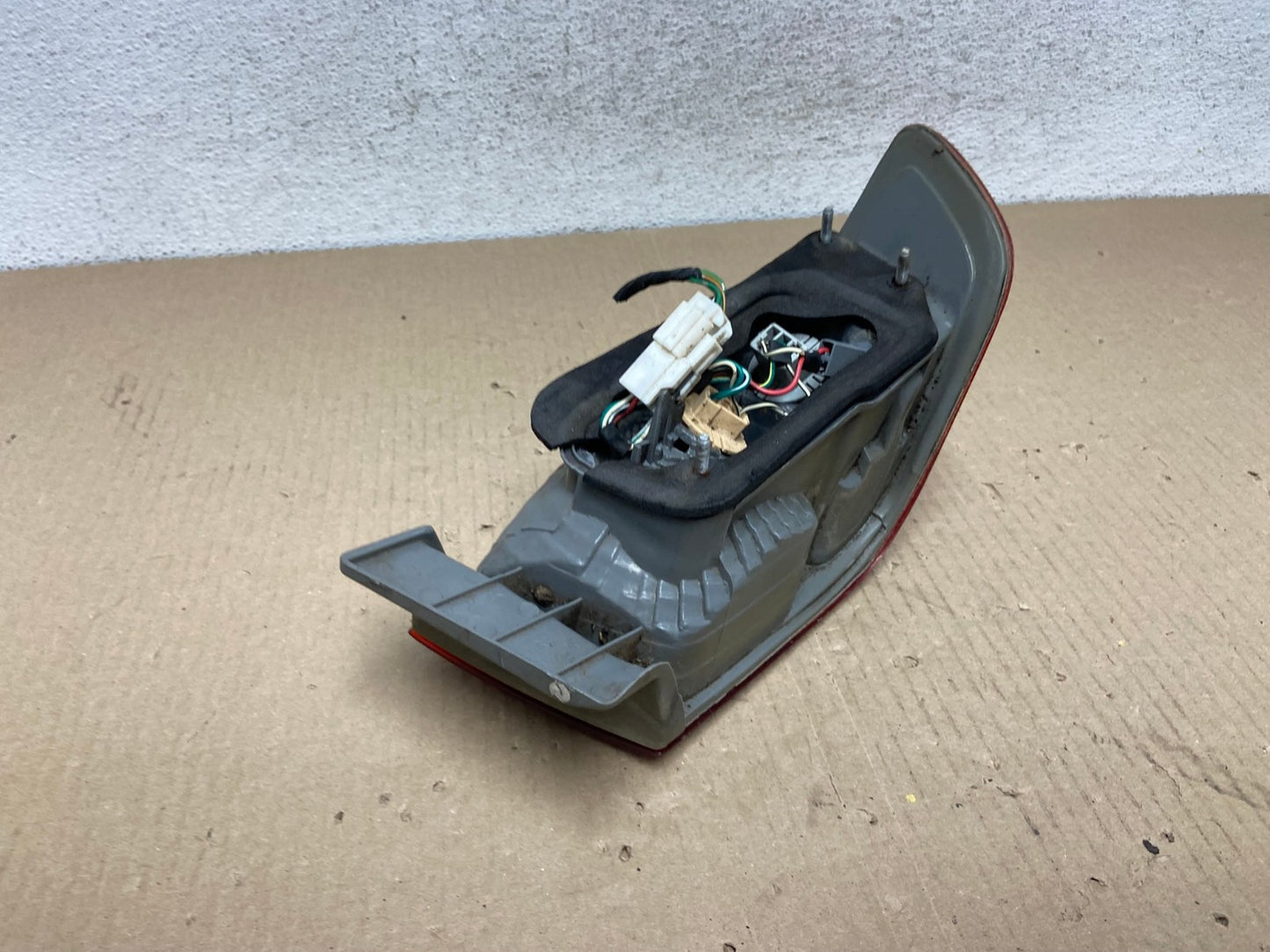 2000 to 2001 Toyota Camry Right Passenger Rh Tail Light AE9543 LK4