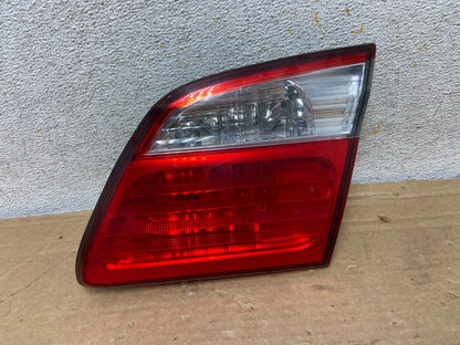 2000-2001 Infiniti i30 Right Passenger Rh Side Tail Light Inner AH8914 DW0