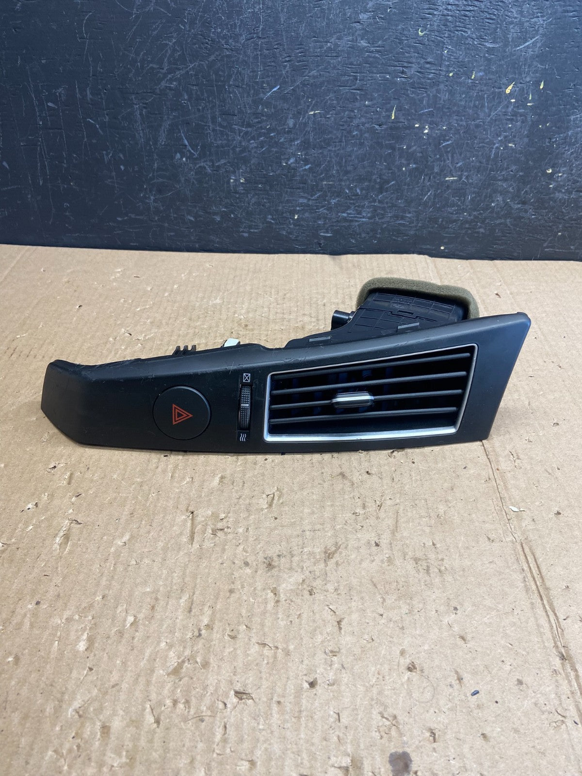 2007-2012 Hyundai Veracruz Left Driver LH Dash AC Air Vent Trim Panel ae4005 DG0