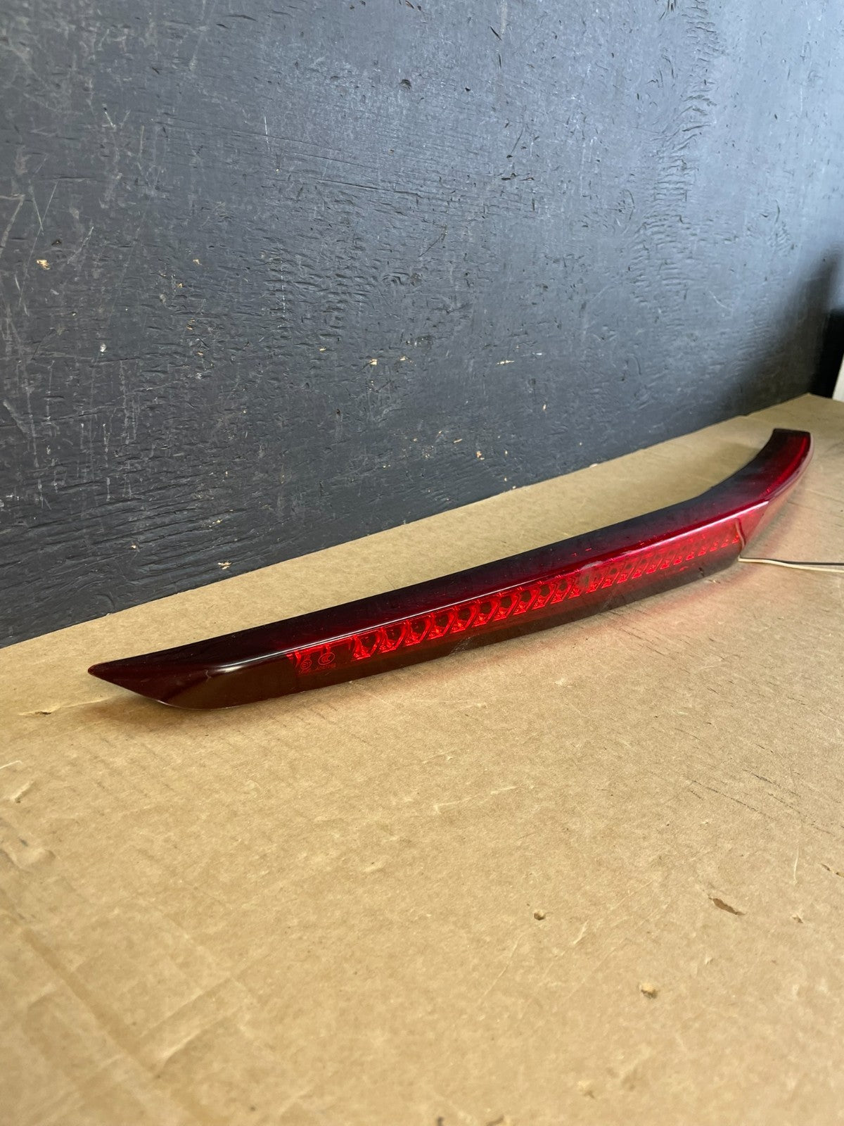 2008-2013 Cadillac Cts Sedan Trunk Lid 3rd Third Brake Tail Light AD0276 DG2