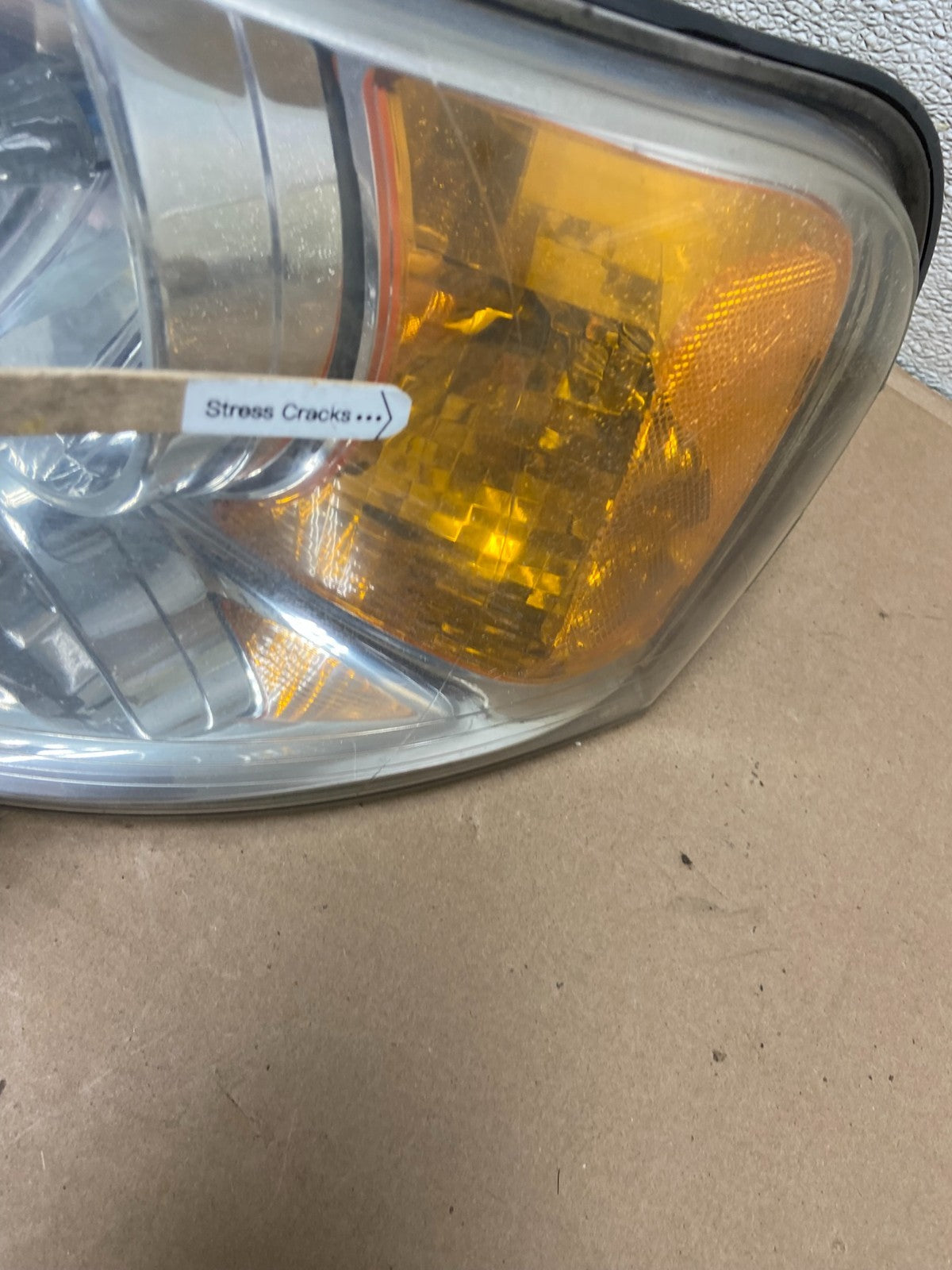 2003 - 2006 Ford Expedition Left Driver LH Side Headlight Halogen Oem AA9935 DW3