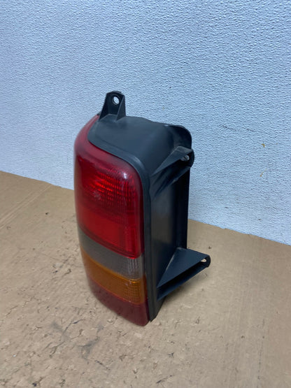 1993-1998 Jeep Grand Cherokee ZJ Left Driver Side Tail Light AD3729 LK1