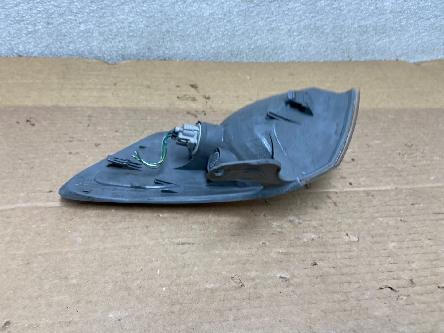 2000 - 2001 Toyota Camry Front Right Passenger RH Turn Signal Oem AB5198 DW4