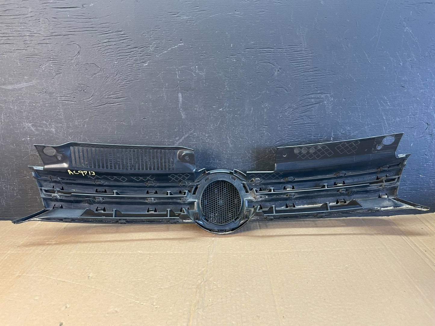 2010 to 2012 Volkswagen Golf /GTI MK6 Front Black Grille Grill ac9713 DG4