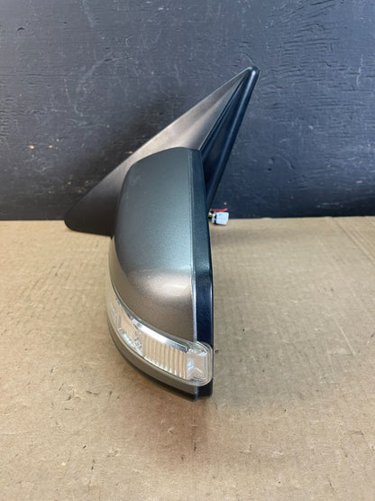 2011 - 2015 Kia Sorento Left Driver Lh Side Door Mirror Turn Signal AD03352