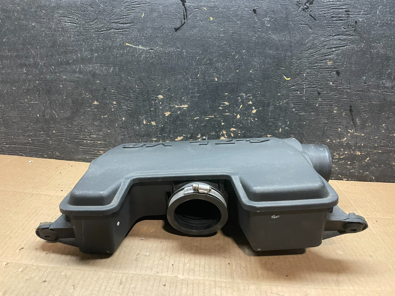 2008 2009 Jeep Commander 4.7L V8 Air Cleaner Filter Box OEM Y1740 DG3