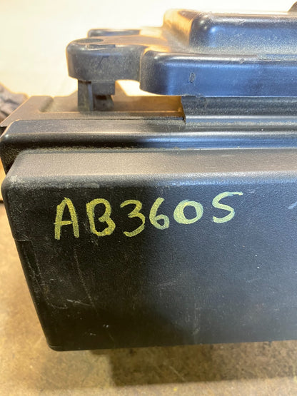 2007 Jeep Grand Cherokee Fuse Box Multi-Function Relay Module Bcm AB3605 DG7