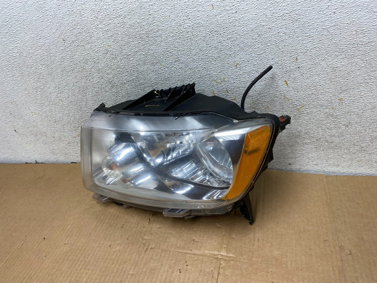 2011 to 2013 Jeep Grand Cherokee Halogen Left Driver Lh Headlight AI6917 DW1