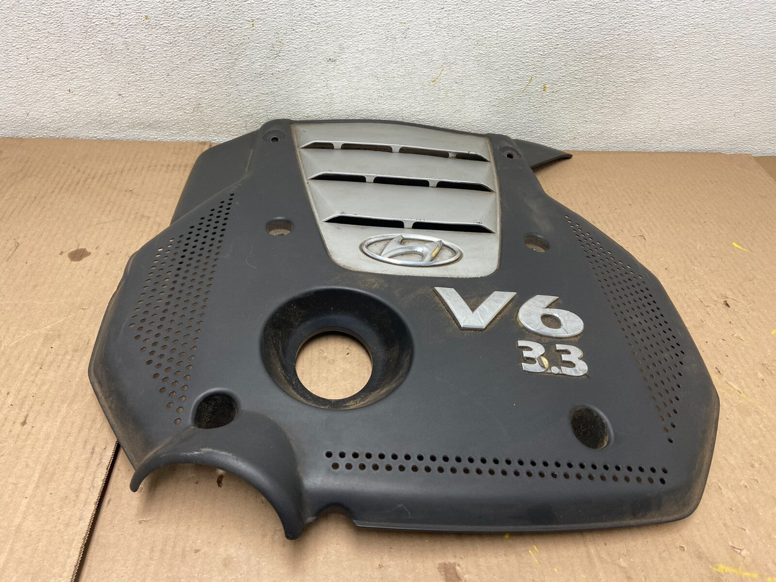 2006 to 2008 Hyundai sonata V6 3.3L Engine Motor Shield Cover OEM D59390