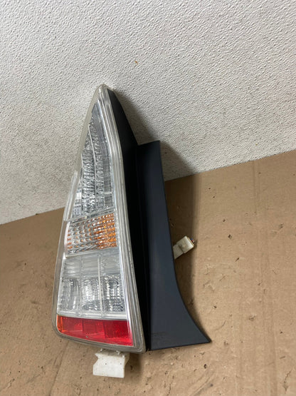 2010 2011 Toyota Prius Tail Light Left Driver LH Side AG5327 LK2