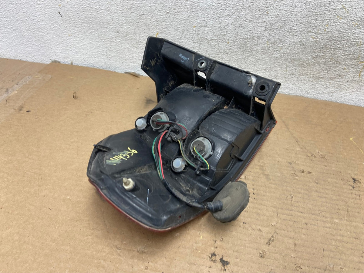1999 2000 2001 Honda Odyssey Right Passenger Side Tail Light AH4336 LK5