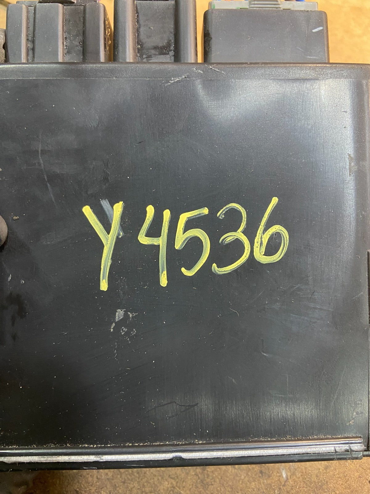 2009 2014 Buick Chevrolet GMC Liftgate Door Module Motor Y4536 DG7