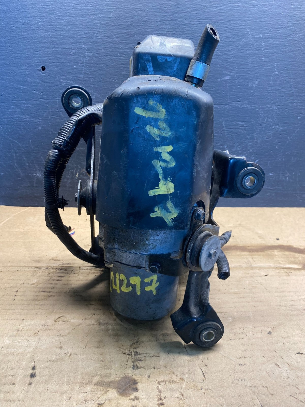 2011 - 2017 Nissan Quest Power Steering Pump Motor Unit AD35364