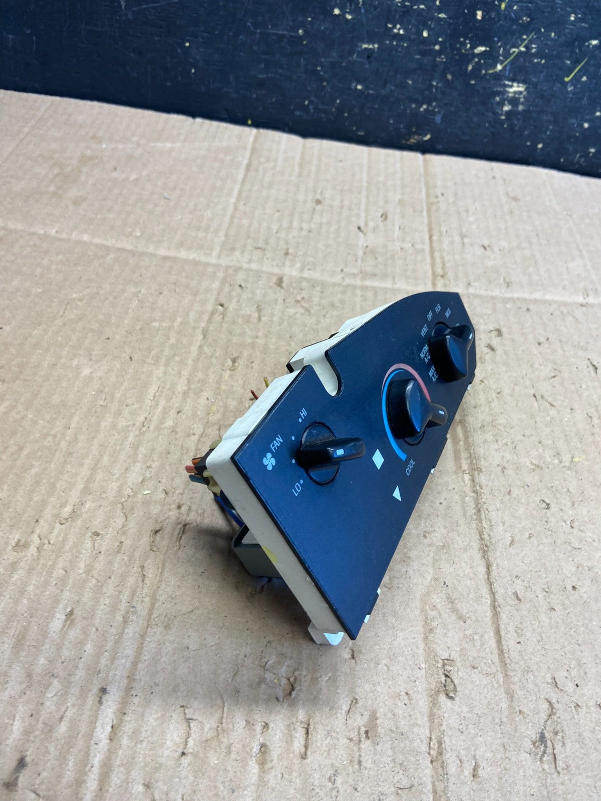 1997-2014 Ford Van Econoline E150 E250 Heater Climate Fan Control AA8047 DG1