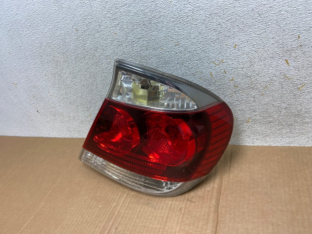 2005 to 2006 Toyota Camry Tail Light Right Passenger Side AI5685 LK1