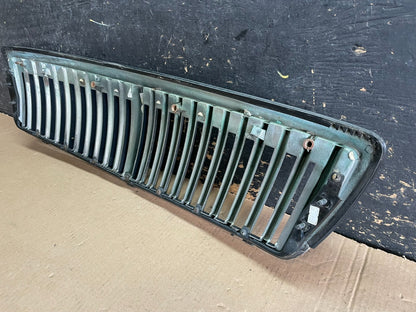 2002 to 2005 Hyundai XG350 Front Upper Grill Grille W/Emblem AA19466