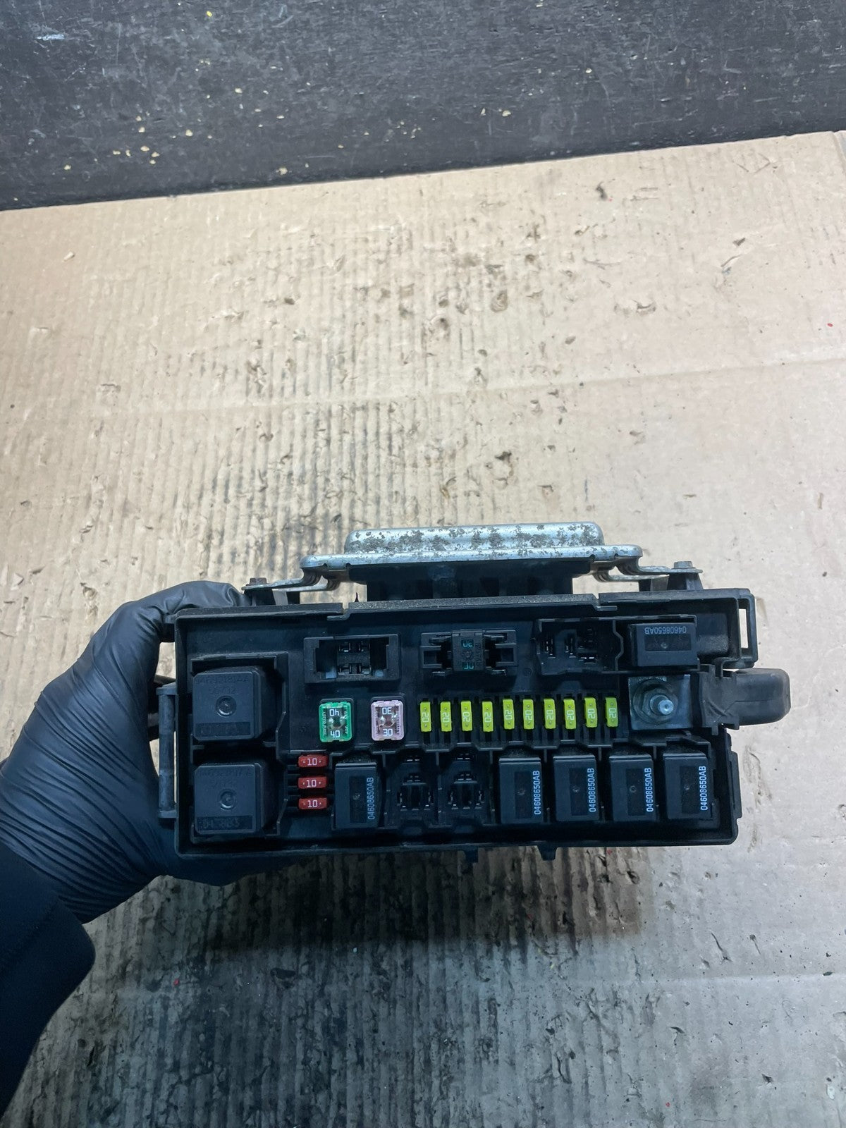 2008 Dodge Durango Multifunction Unit Module Fuse Box Body Control Oem u9161 DG5