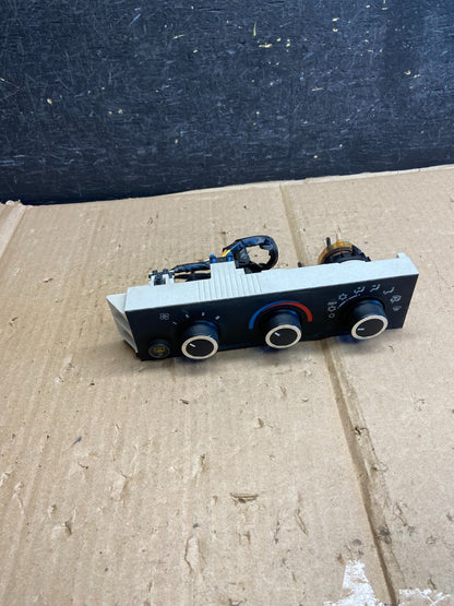 2008-2010 Chevrolet Express 1500 2500 3500 Climate Control Panel AI2790 DG0