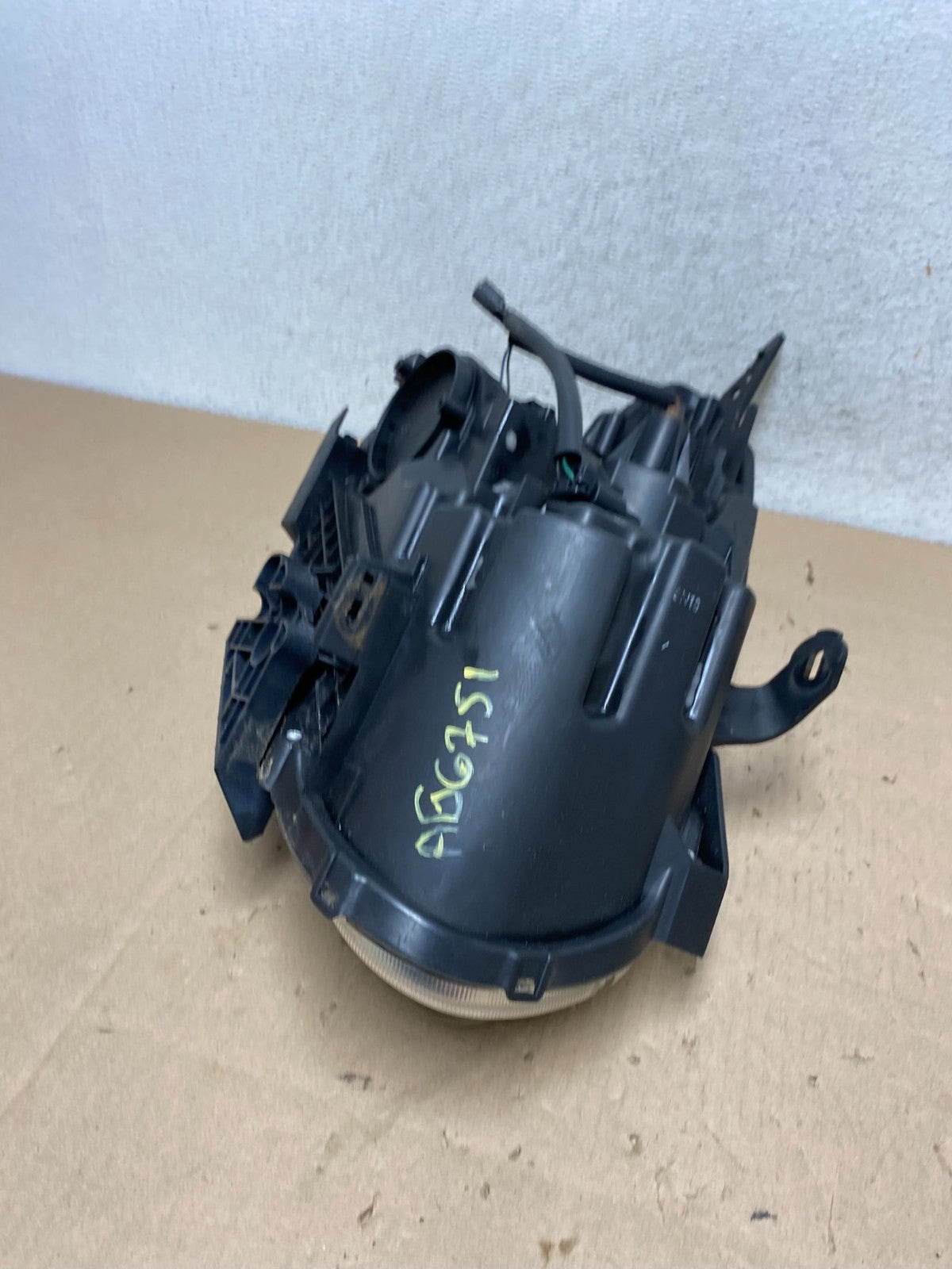 2008 to 2013 Nissan Rogue Left Driver LH Halogen Headlight AG6751 DW6