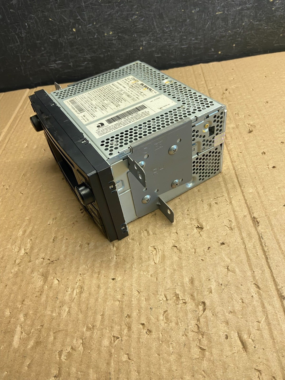 2011 to 2013 Subaru Forester AM/FM CD Plater Radio AF6356 DG2