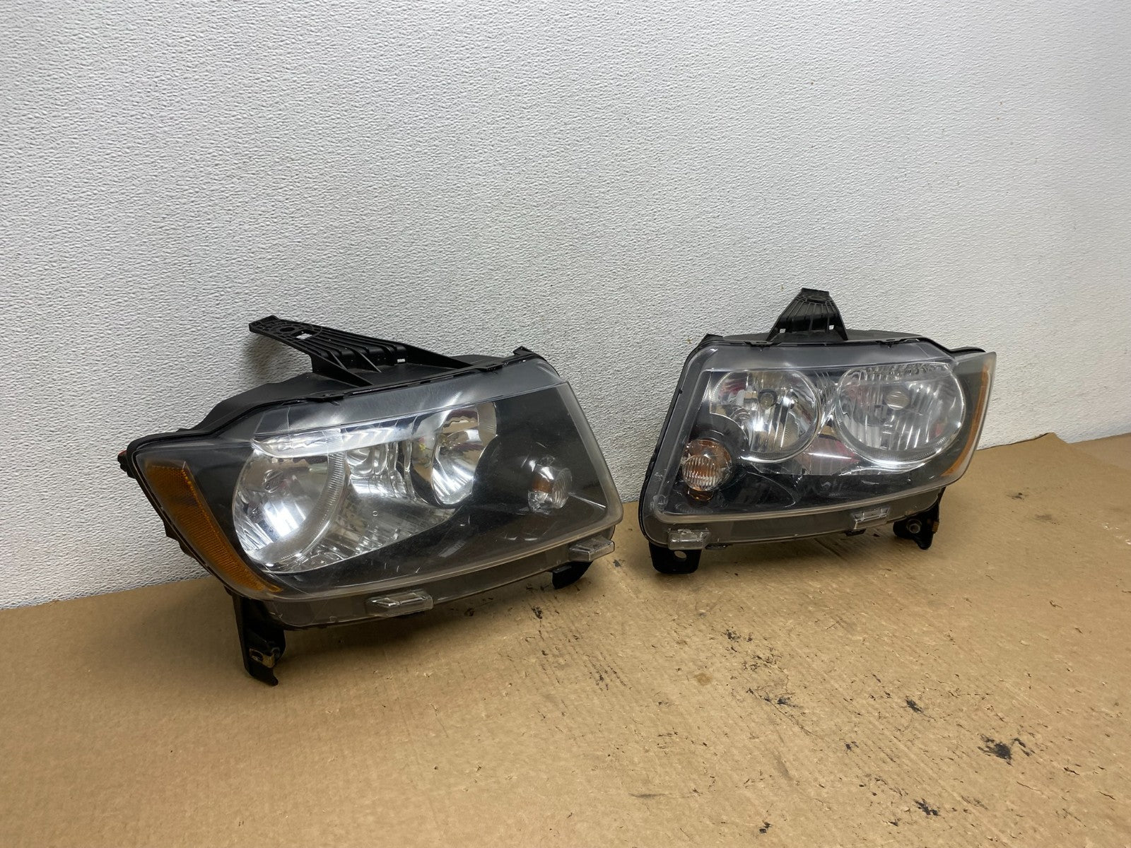 2011-2013 Jeep Grand Cherokee Left+Right Halogen Headlights AG2404 DW2