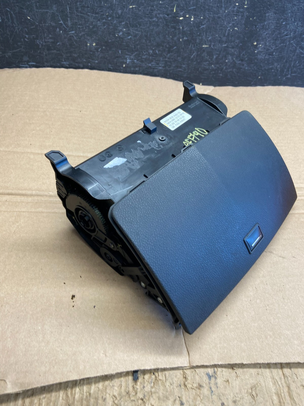 2008-2011 Mercedes W204 C300 Navigation Display Screen Monitor w/Cover af1790 DG2