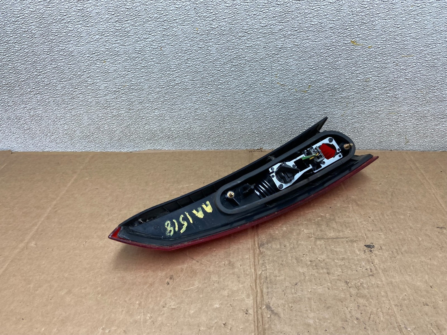 2001-2004 Volvo XC70 V70 Right Passenger RH Side Tail Light Upper Oem AA1518 GD5