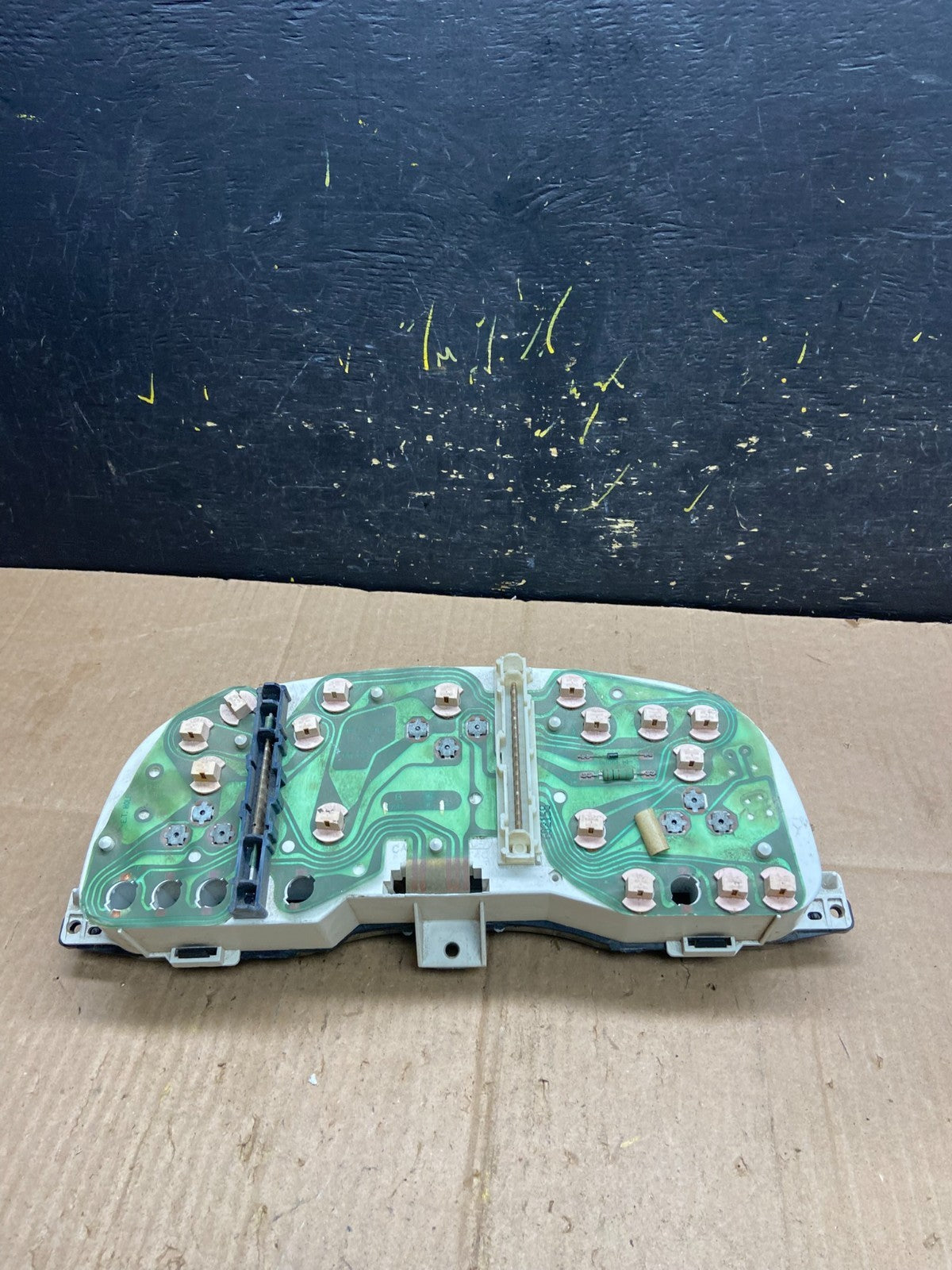 1995 to 1997 Ford Fusion Instrument Speedometer Gauge Cluster OEM AA8117 DG5