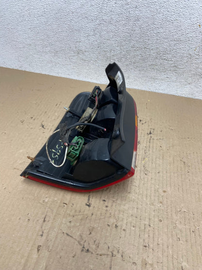 2001 to 2007 Ford Escape Right Passenger RH Side Tail Light AF5952 LK5