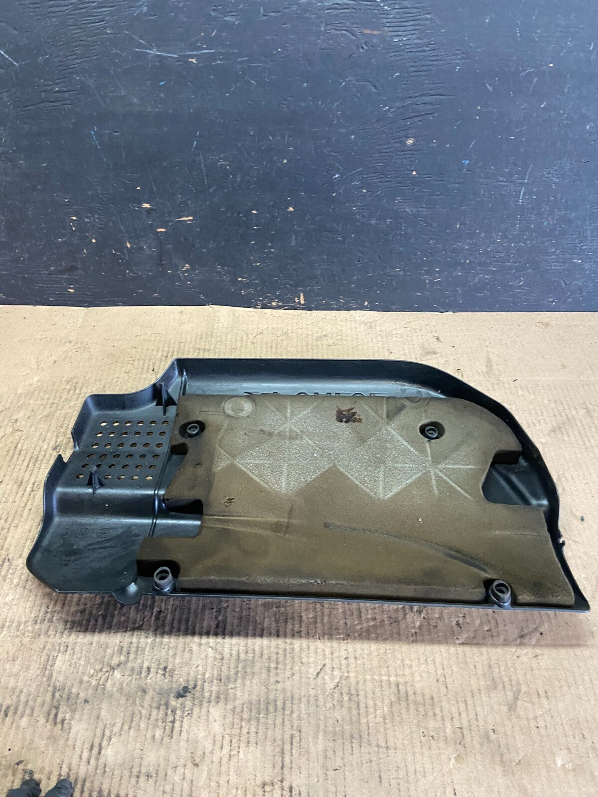 2004 2005 2006 Chrysler Pacifica 3.5L Engine Cover Motor o0899 DG5