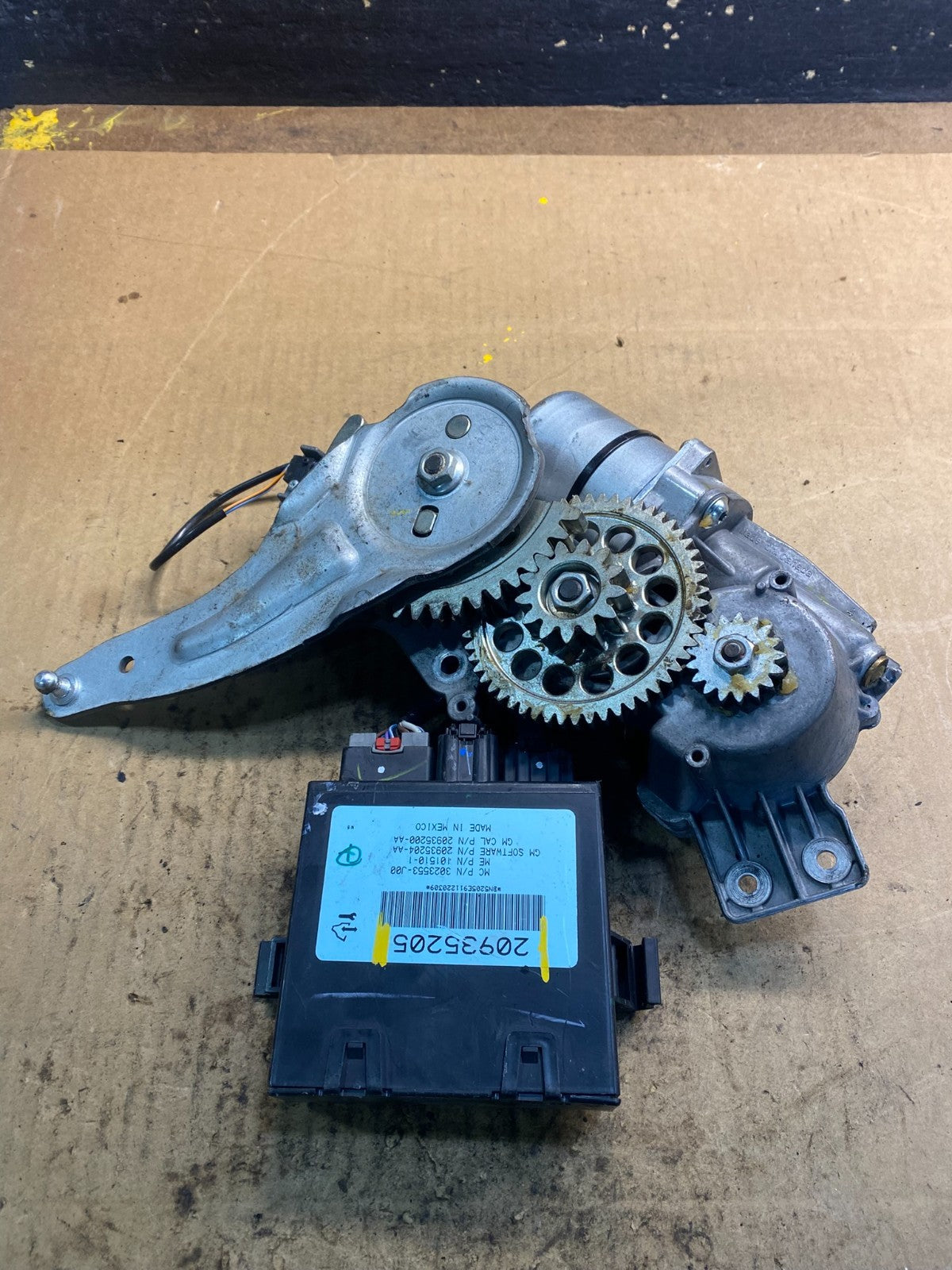 2009-2012 GMC Acadia Power Motor Liftgate Tailgate Control Module z2432 DG6